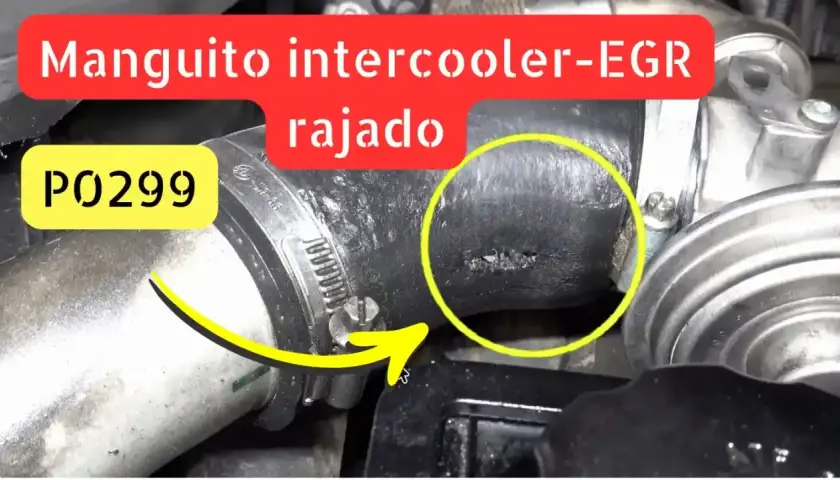 Manguito intercooler-EGR rajado, causa del código **volkswagen dtc p029900**.