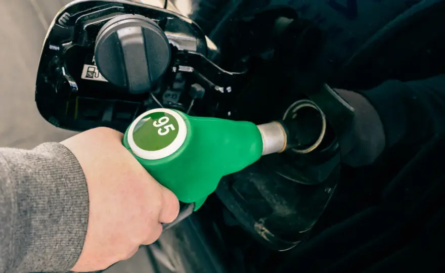 Gasolina 95 sin plomo - Qué es y si es para tu coche