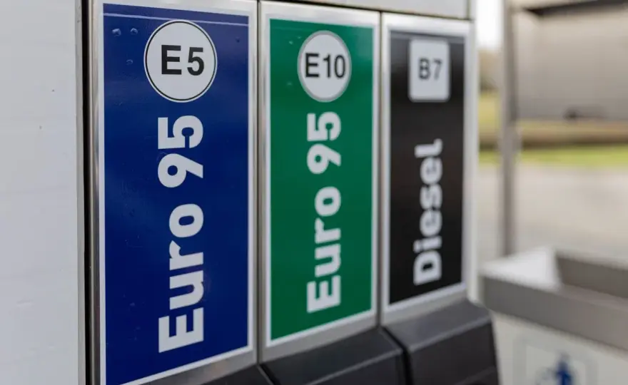 Gasolina 95, 98, E5, E10 - ¿Cuál necesita tu coche?