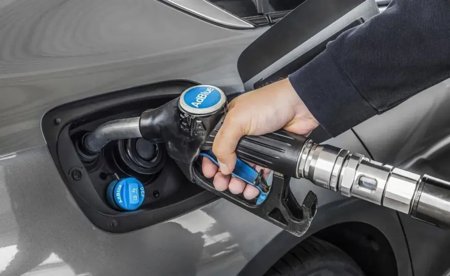 ¿Cuánto AdBlue consume tu diésel? La regla de 1L/1.000km